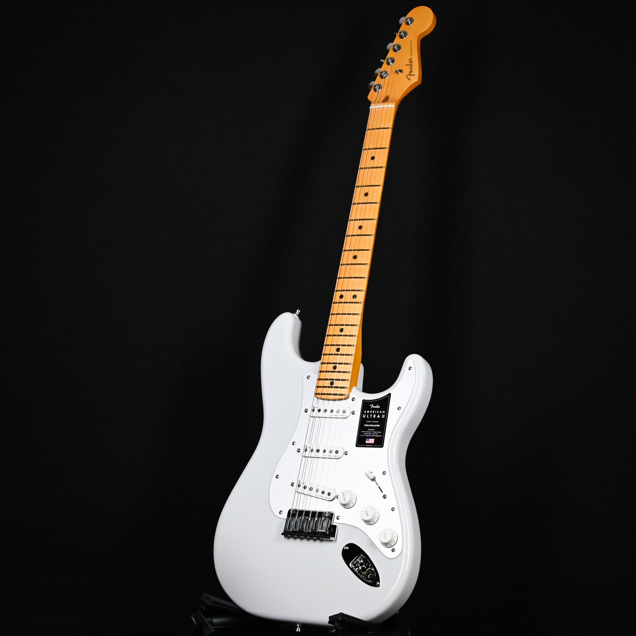 Fender American Ultra II Stratocaster w/ Maple Fingerboard- Avalanche 2026 (US26008917)