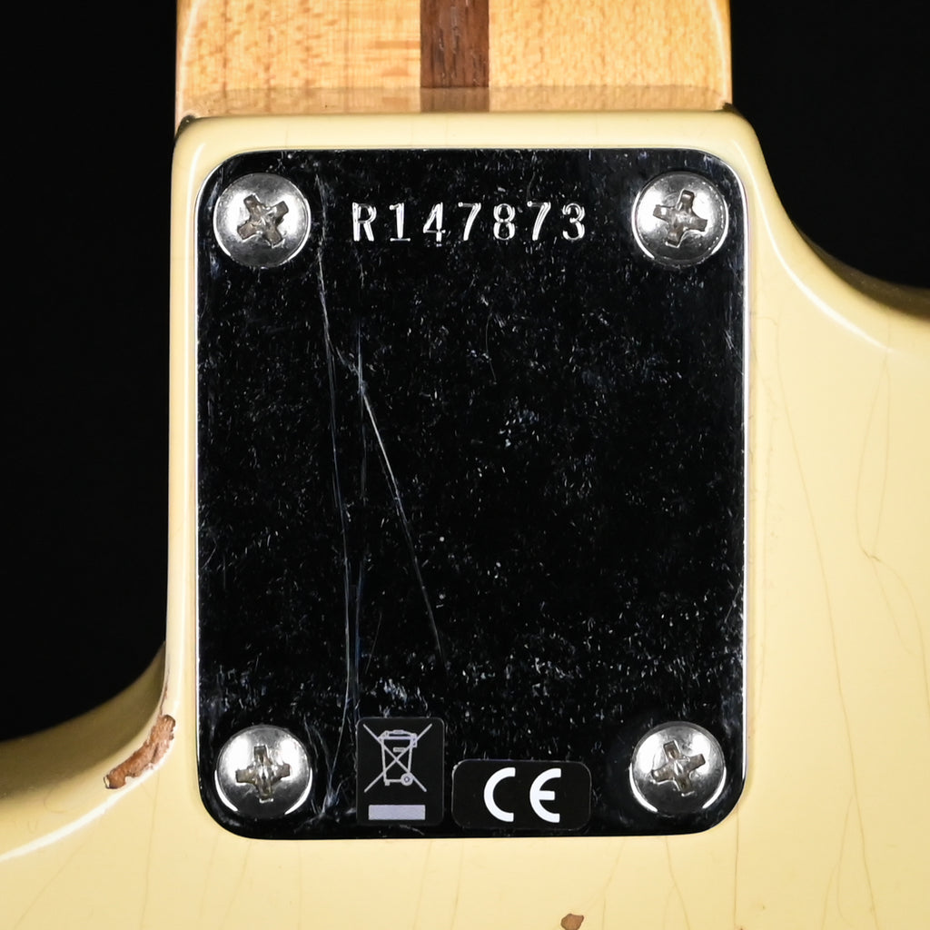 Fender Custom Shop Deluxe Stratocaster w/ Seymour Duncan SH4B Humbucker, Relic/ Closet Classic Hardware- Aged Vintage White 2026 (R147873)