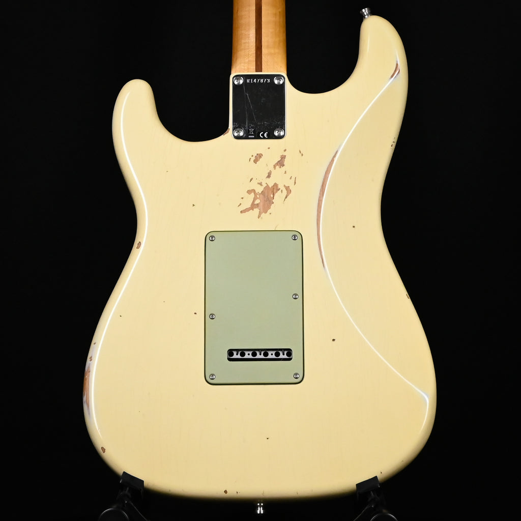 Fender Custom Shop Deluxe Stratocaster w/ Seymour Duncan SH4B Humbucker, Relic/ Closet Classic Hardware- Aged Vintage White 2026 (R147873)