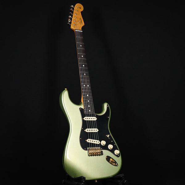 Fender Custom Shop Limited-Edition '65 Dual-Mag Strat Journeyman Relic- Aged Sage Green Metallic (CZ570850)