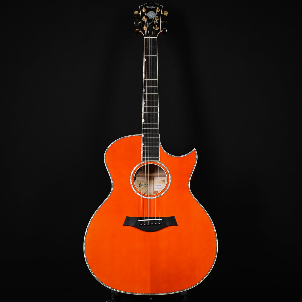 Taylor Doyle Dykes Signature Model w/ Sitka Spruce Top & Big Leaf Maple Back and Sides Acoustic/ Electric- Translucent Orange 2026 (1203096084)