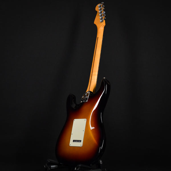 Fender American Ultra Stratocaster SSS Ultraburst Rosewood Fingerboard (US22082423)