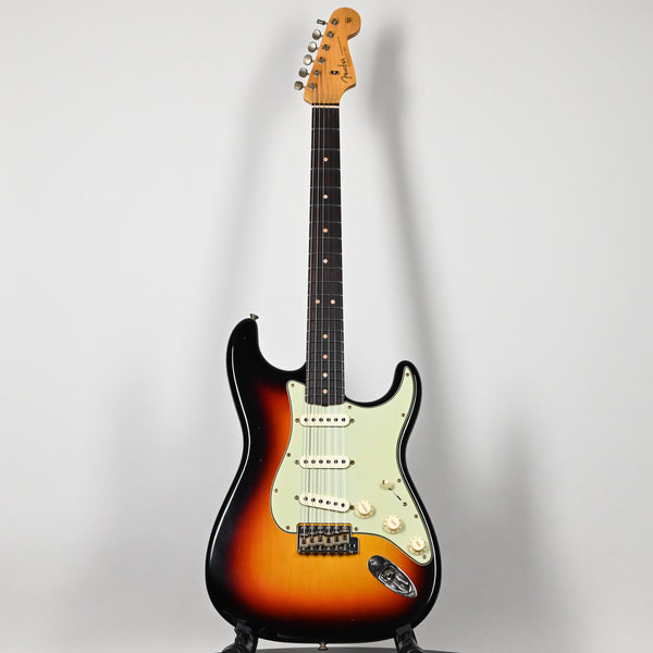 Fender Custom Shop Limited Edition 64 L-Series Stratocaster Journeyman- Aged Target 3-Tone Sunburst 2025 (L11988)