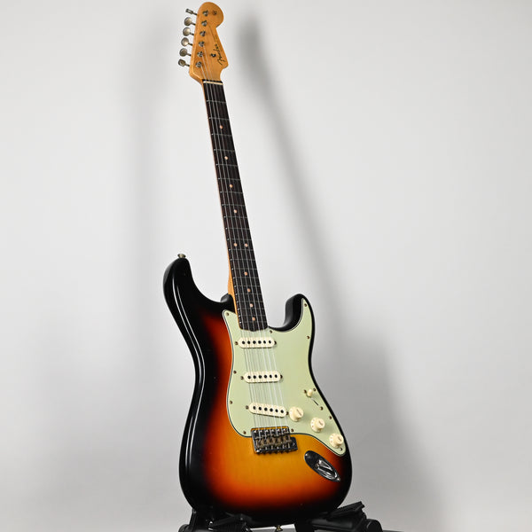 Fender Custom Shop Limited Edition 64 L-Series Stratocaster Journeyman- Aged Target 3-Tone Sunburst 2025 (L11988)