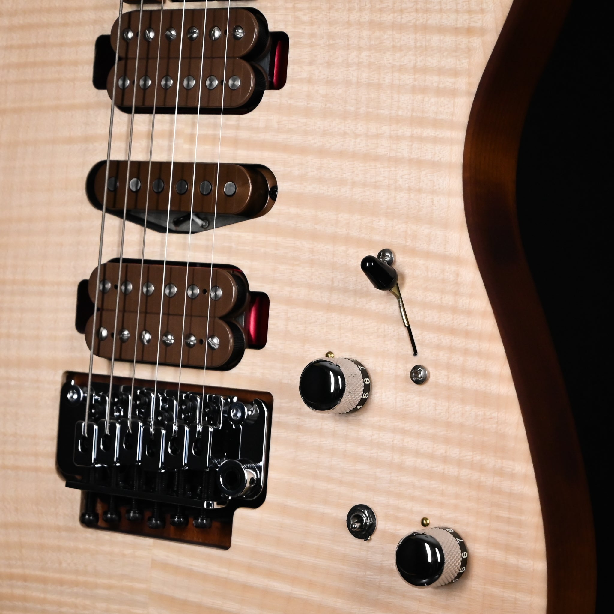 Charvel Guthrie Govan USA Signature HSH Flame Maple- Natural 2026 (GG23001231)