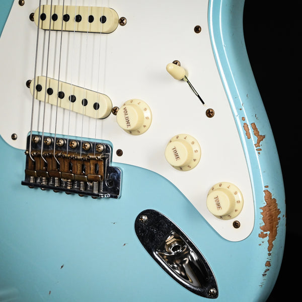 Fender Custom Shop Limited Edition '57 Stratocaster Relic- Faded Aged Daphne Blue 2024 (CZ581433)