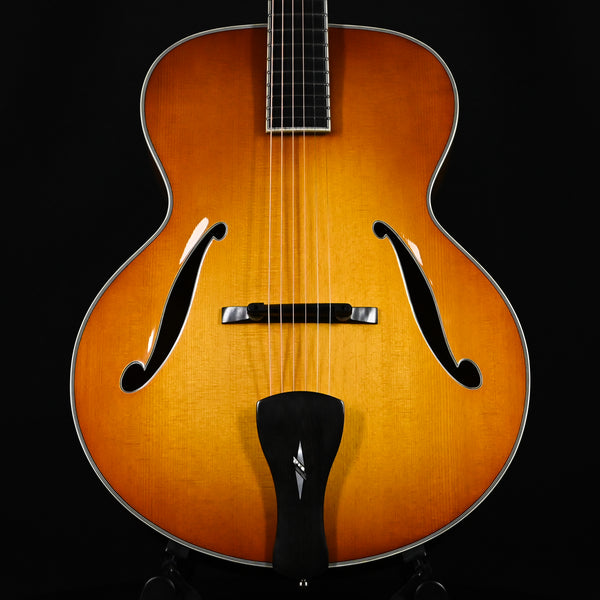 Eastman AR805-GB Acoustic Archtop- Gold Burst 2024 (L2400172)