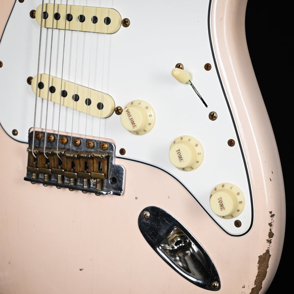 Fender Custom Limited Edition '64 Stratocaster Relic- Super Faded Aged Shell Pink 2024 (CZ581675)