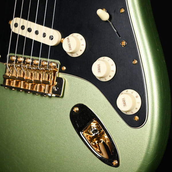 Fender Custom Shop Limited-Edition '65 Dual-Mag Strat Journeyman Relic- Aged Sage Green Metallic (CZ570830)