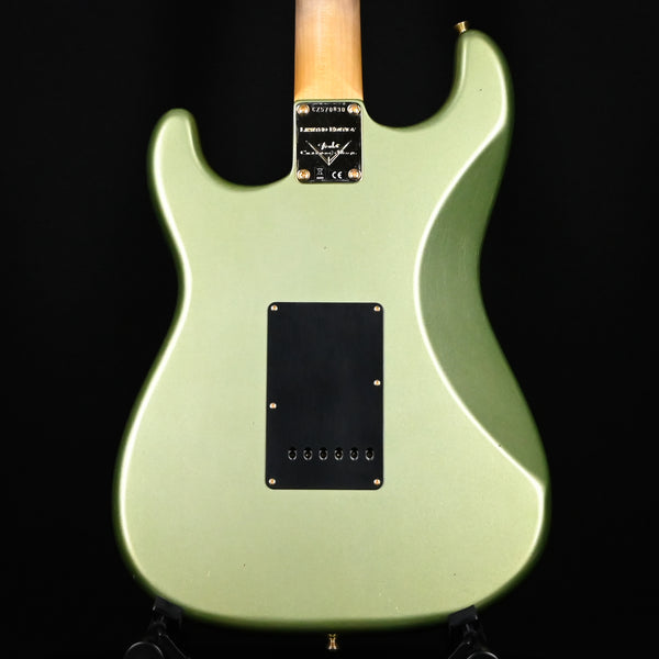 Fender Custom Shop Limited-Edition '65 Dual-Mag Strat Journeyman Relic- Aged Sage Green Metallic (CZ570830)