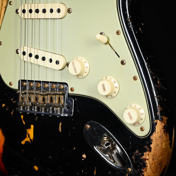 Fender Custom Shop '63 Stratocaster Super Heavy Relic- Super Faded Aged Black/ 3 Color Sunburst 2025 (CZ552215)