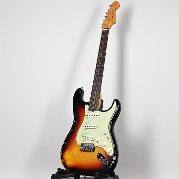 Fender Custom Shop Late-1962 Stratocaster Relic w/ Closet Classic Hardware- 3 Color Sunburst 2025 (CZ587961)