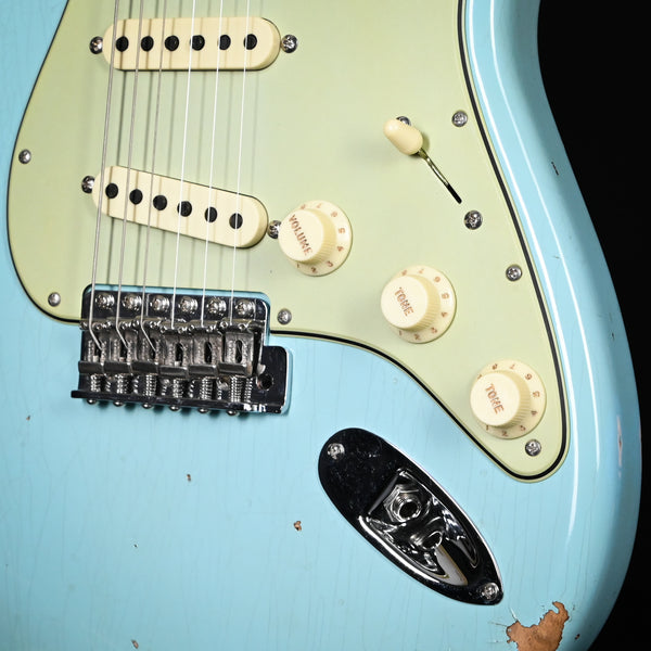 Fender Custom Shop Late-1962 Stratocaster Relic w/ Closet Classic Hardware- Faded Aged Daphne Blue 2025 (CZ587891)
