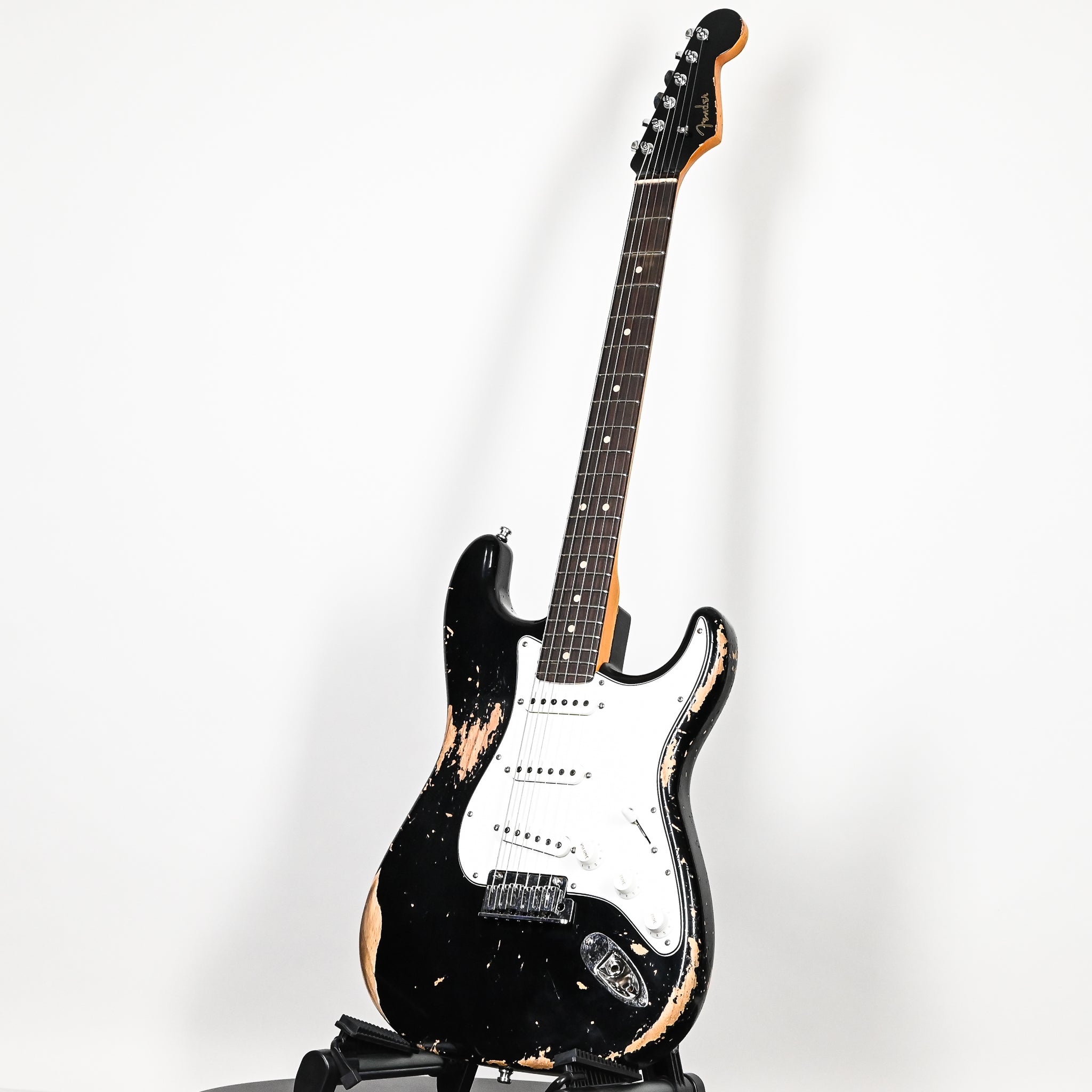 Fender Custom Shop Custom Deluxe Stratocaster Heavy Relic- Aged Black 2026 (CZ589640)