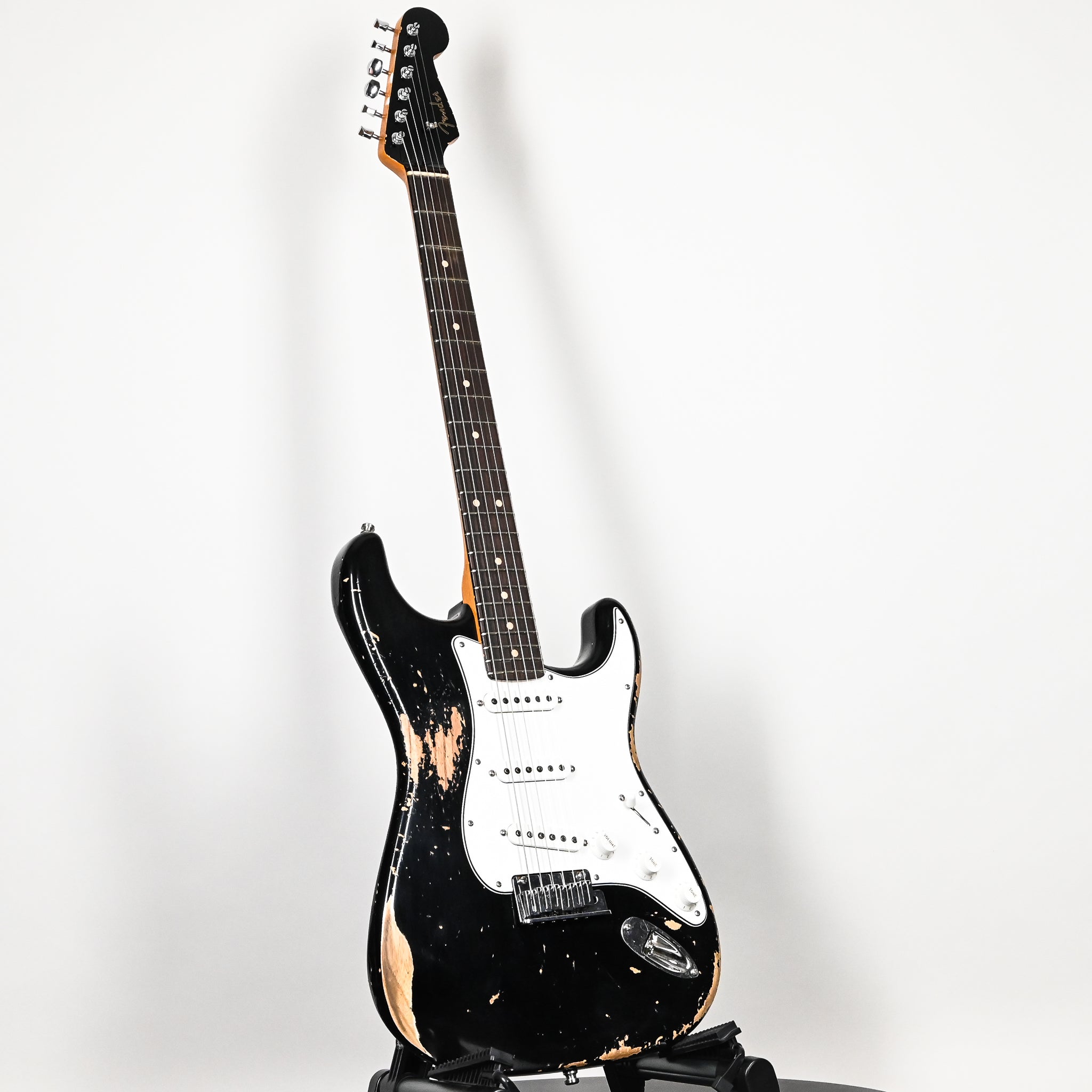 Fender Custom Shop Custom Deluxe Stratocaster Heavy Relic- Aged Black 2026 (CZ589640)