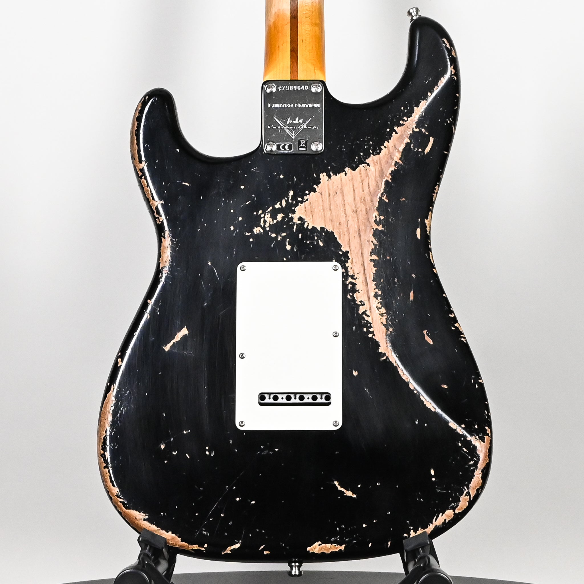 Fender Custom Shop Custom Deluxe Stratocaster Heavy Relic- Aged Black 2026 (CZ589640)