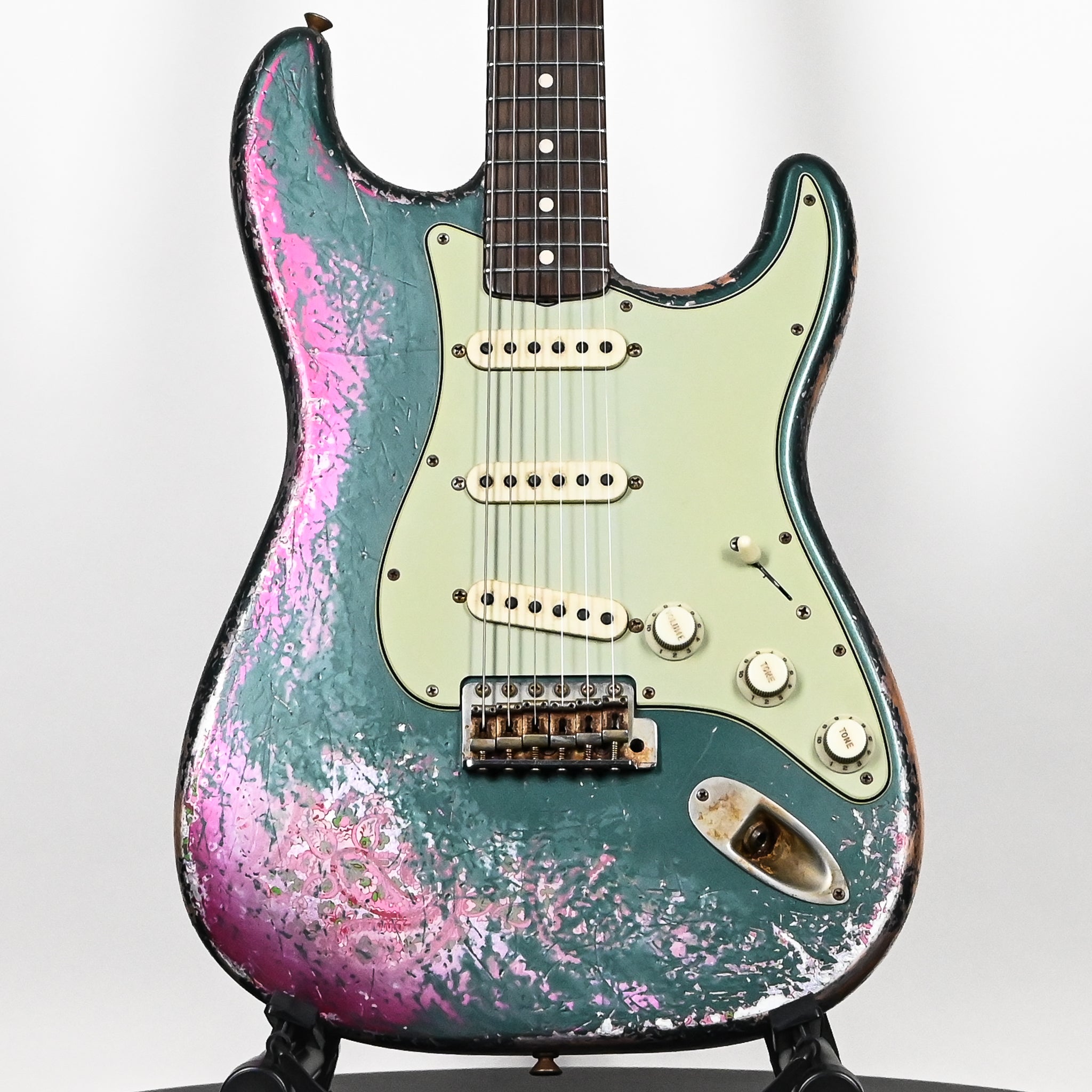 Fender Custom Shop Masterbuilt Dennis Galuszka '62 Stratocaster w/ Brazilian Rosewood Fingerboard Super Heavy Relic- Sherwood Metallic / Pink Paisley 2026 (R148478)