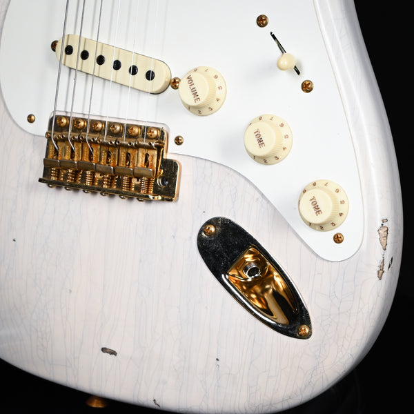 Fender Custom Shop Limited-Edition '57 Stratocaster Relic- Aged White Blonde (CZ572039)