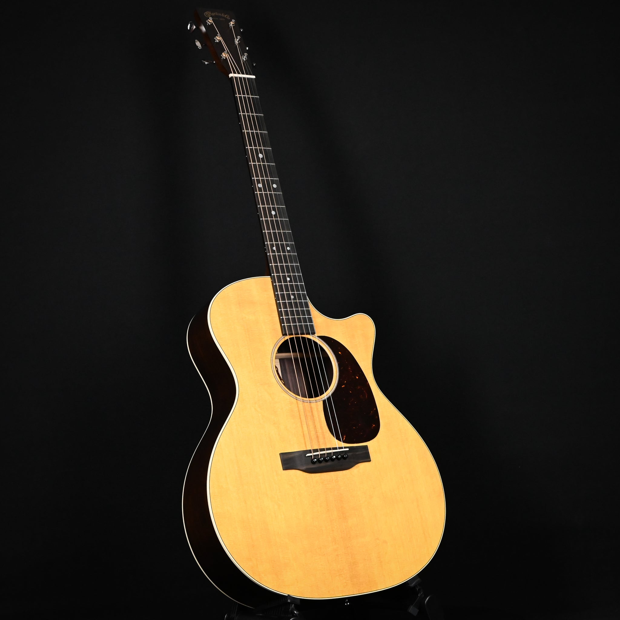Martin GPC-16E 16 Series, Grand Performance 14-Fret (000 Depth), Acoustic/ Electric 2026 (3086161)