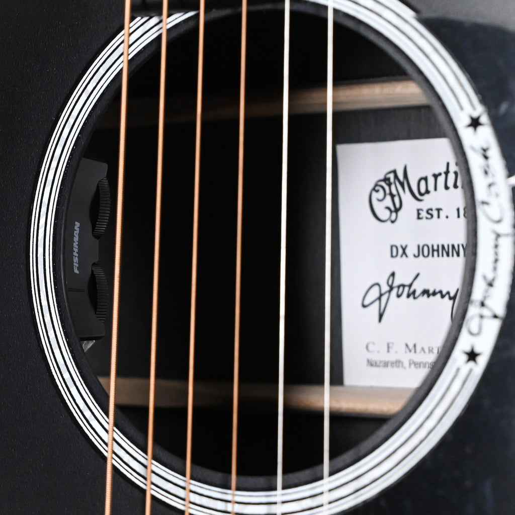 Martin DX Johnny Cash Signature Artist Editions, D-14 Fret, Acoustic/ Electrics 2026 (3093690)