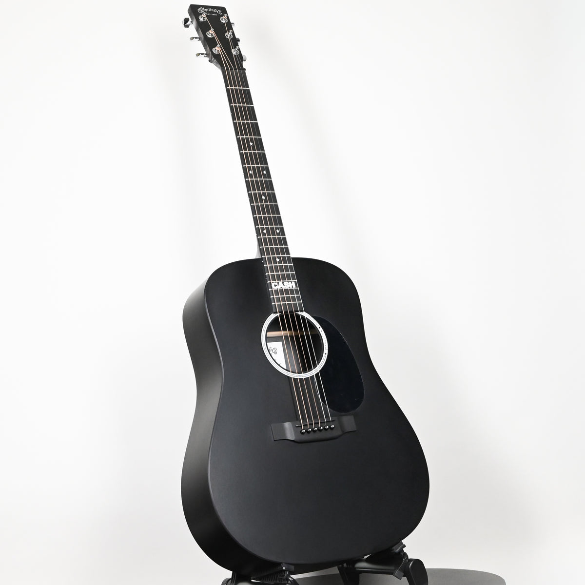 Martin DX Johnny Cash Signature Artist Editions, D-14 Fret, Acoustic/ Electrics 2026 (3093690)