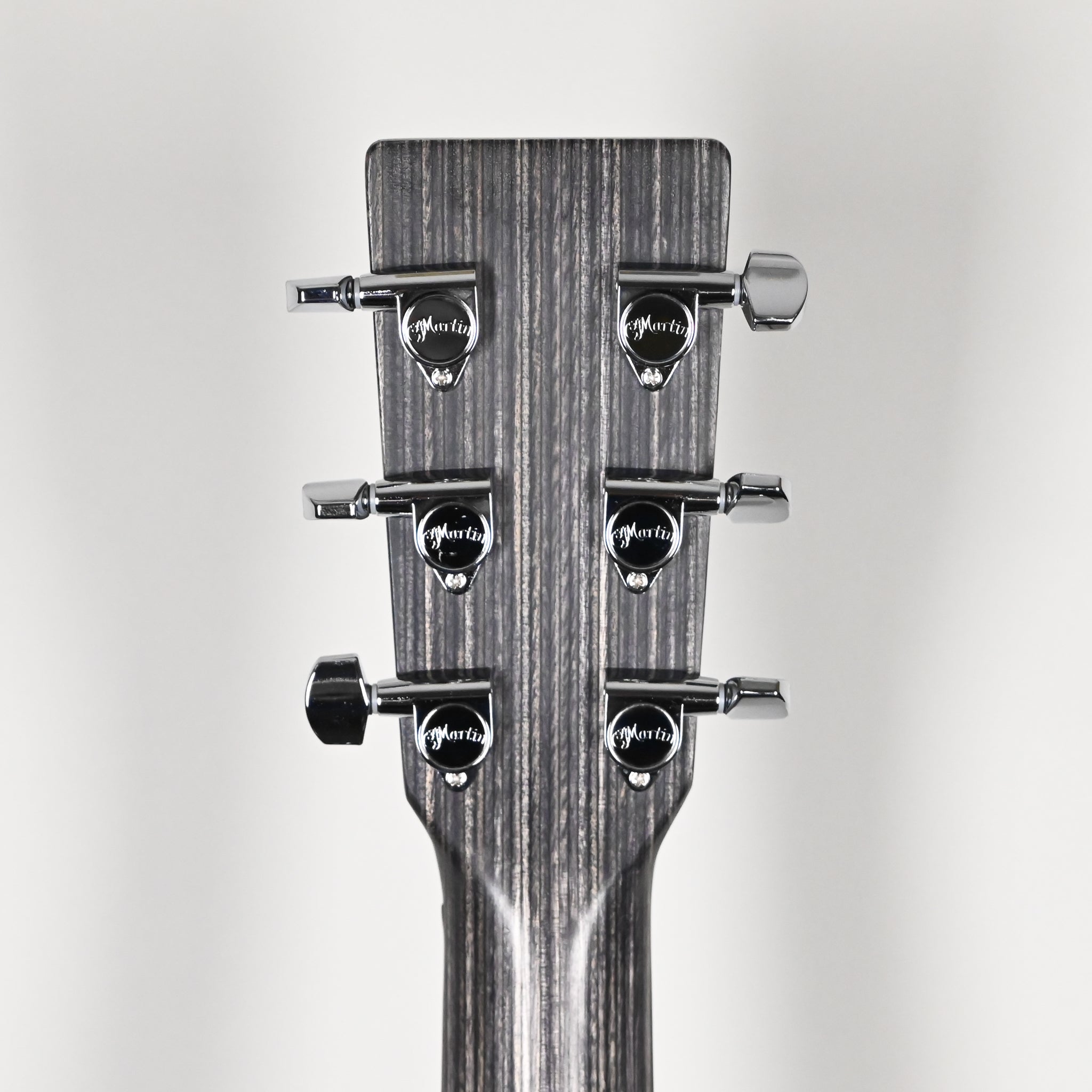 Martin DX Johnny Cash Signature Artist Editions, D-14 Fret, Acoustic/ Electrics 2026 (3093690)