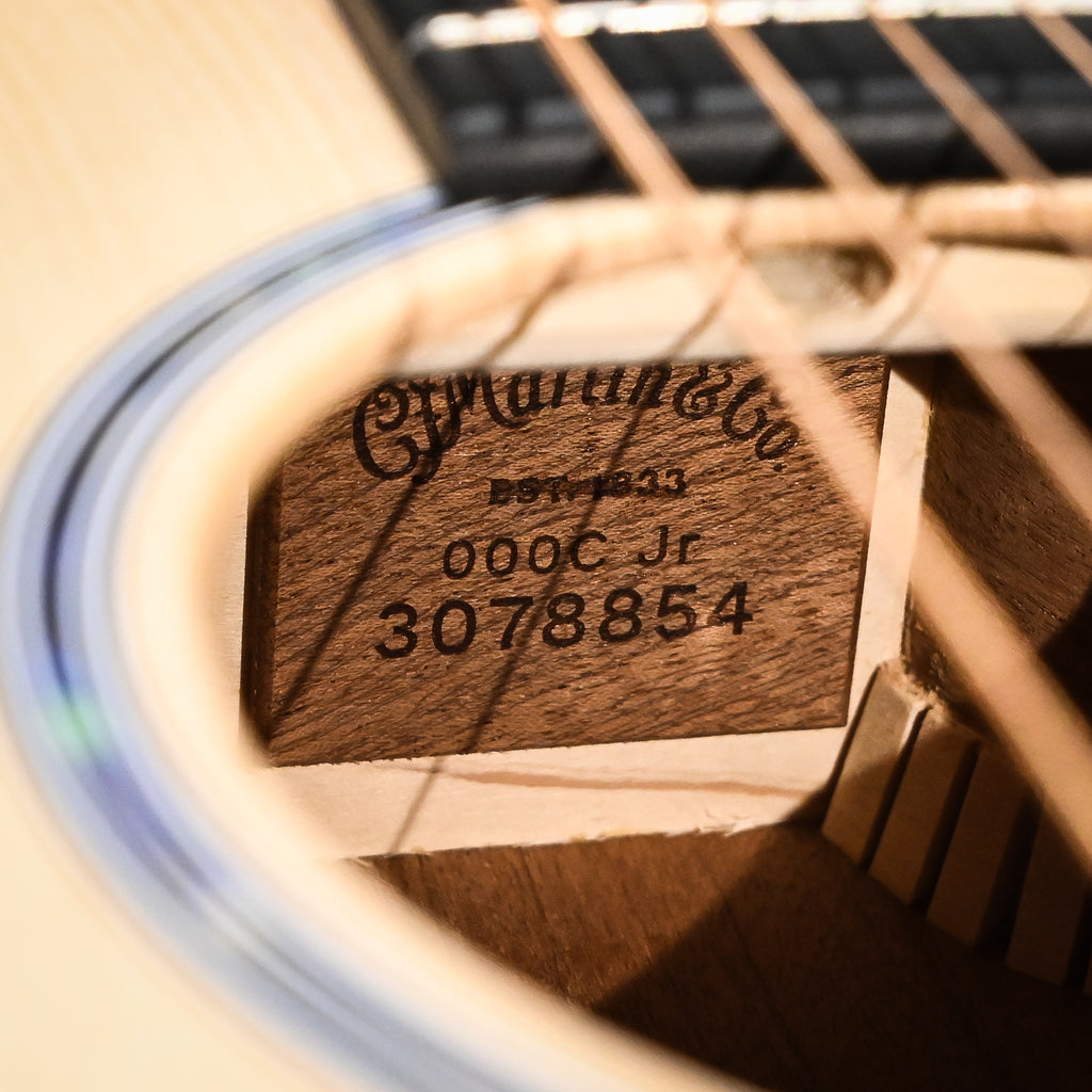 Martin 000C Jr E Junior Series, 000 Junior-14 Fret Cutaway, Acoustic/ Electric 2026 (3078854)