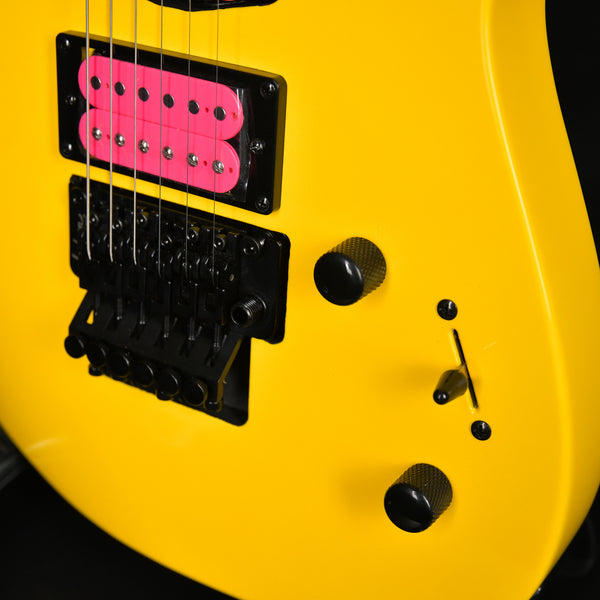 Jackson X Series Dinky DK3XR HSS Electric Guitar Caution Yellow 2023 (ISJ2213363)
