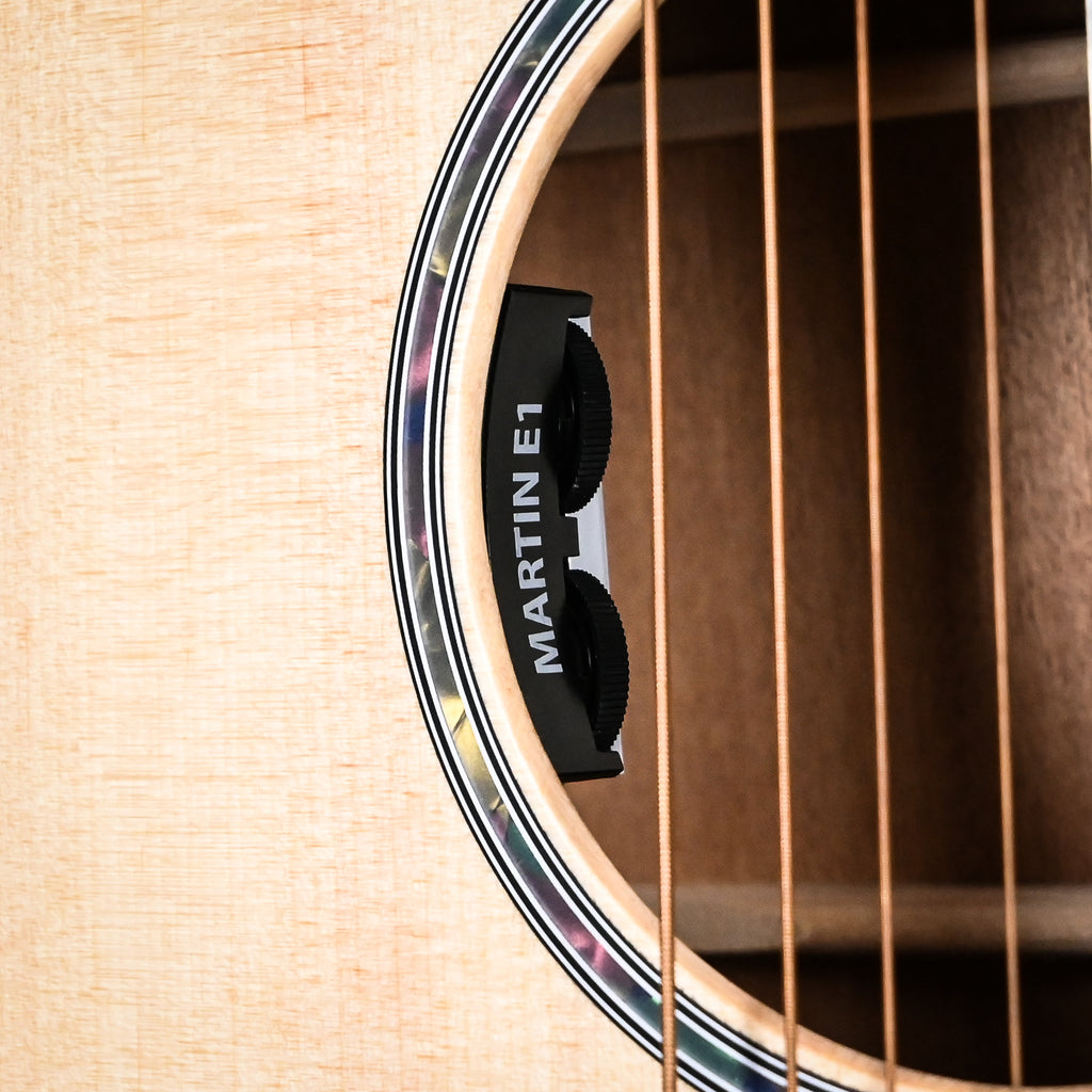 Martin D Jr E Junior Series, D Junior 14 Fret, Acoustic/ Electric 2026 (3091690)
