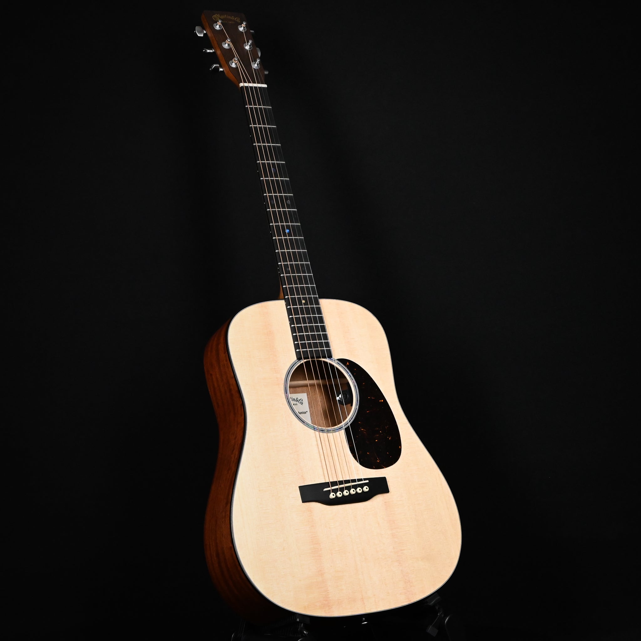 Martin D Jr E Junior Series, D Junior 14 Fret, Acoustic/ Electric 2026 (3091690)