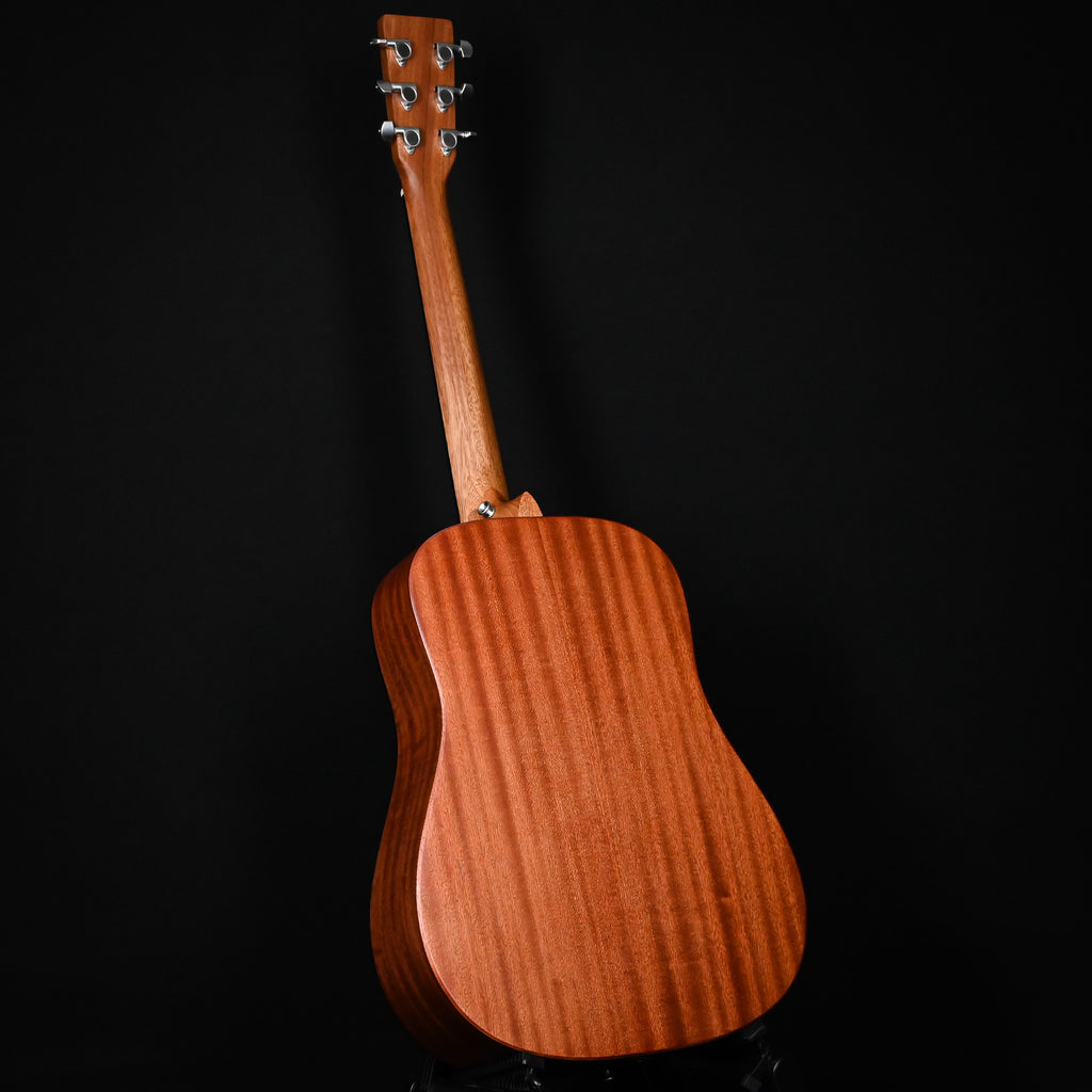 Martin D Jr E Junior Series, D Junior 14 Fret, Acoustic/ Electric 2026 (3091690)