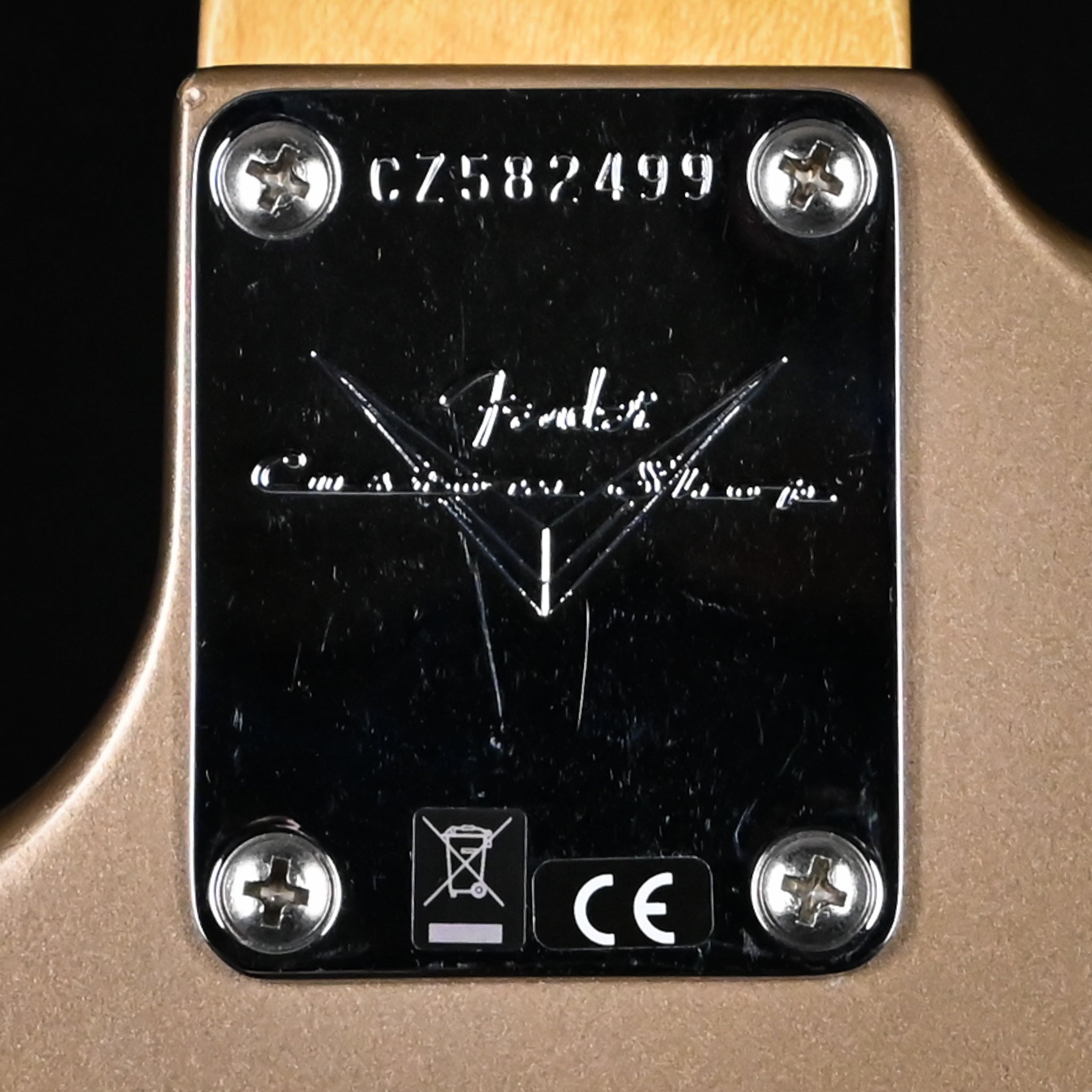 Fender Custom Shop '63 Jaguar Deluxe Closet Classic- Aged Shoreline Gold 2025 (CZ582499)