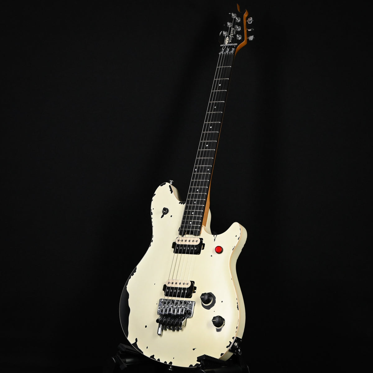 EVH Limited Edition Wolfgang Special Striped Series- Distressed Ivory 2026 (WG250138M)