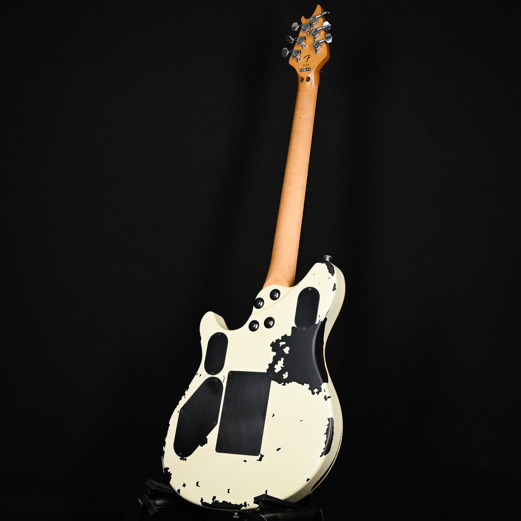 EVH Limited Edition Wolfgang Special Striped Series- Distressed Ivory 2026 (WG250138M)