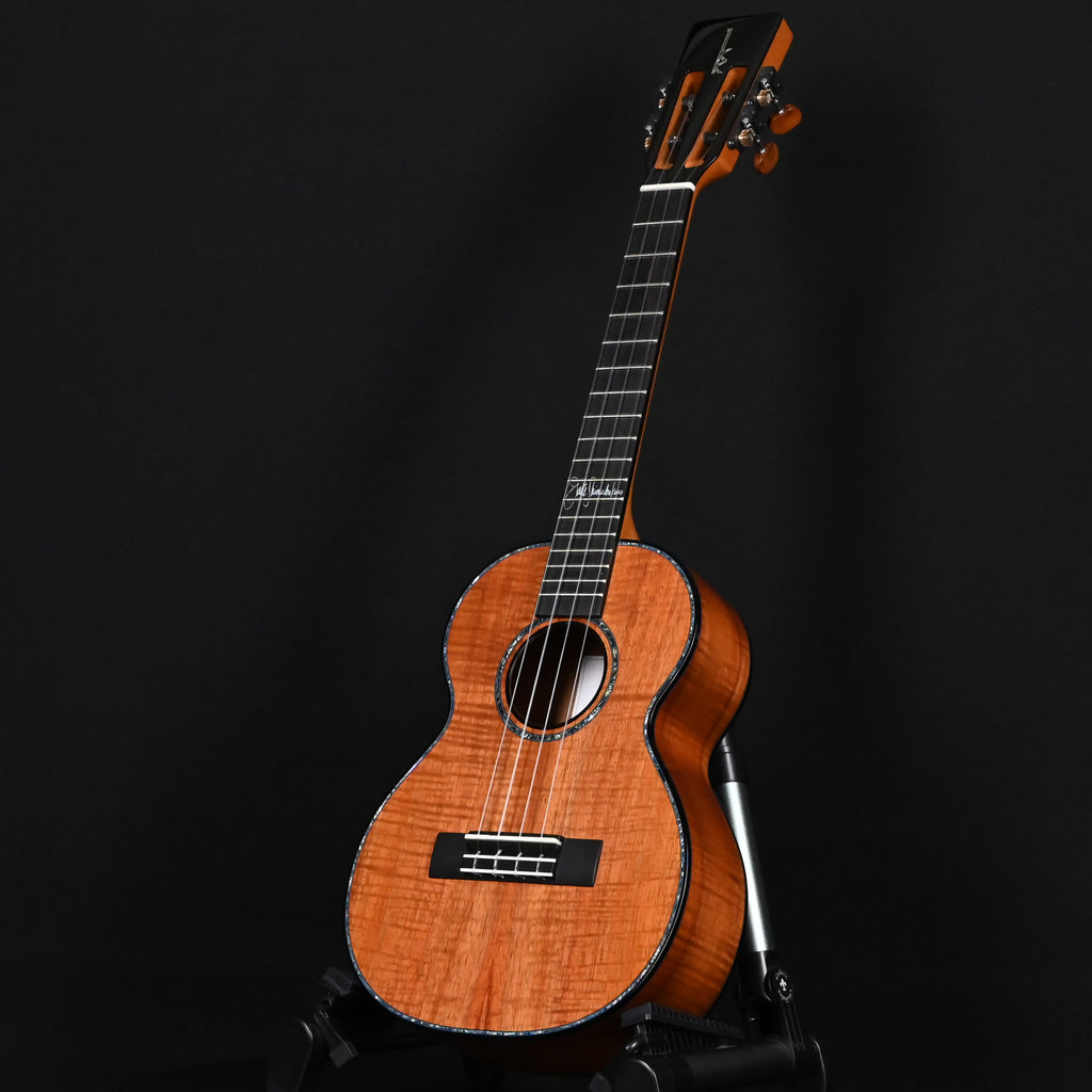 Kamaka Ukulele Tenor 4-String Jake Shimabukuro “Blue” (260340)