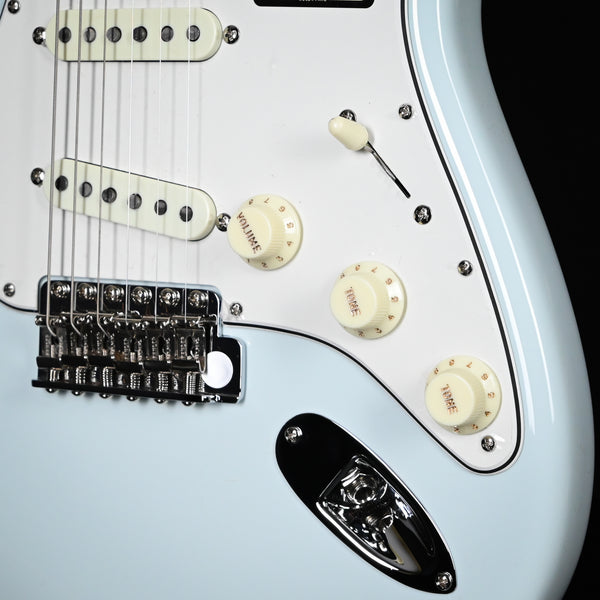 Fender American Vintage II 1965 Stratocaster- Sonic Blue 2025 (V2551810)