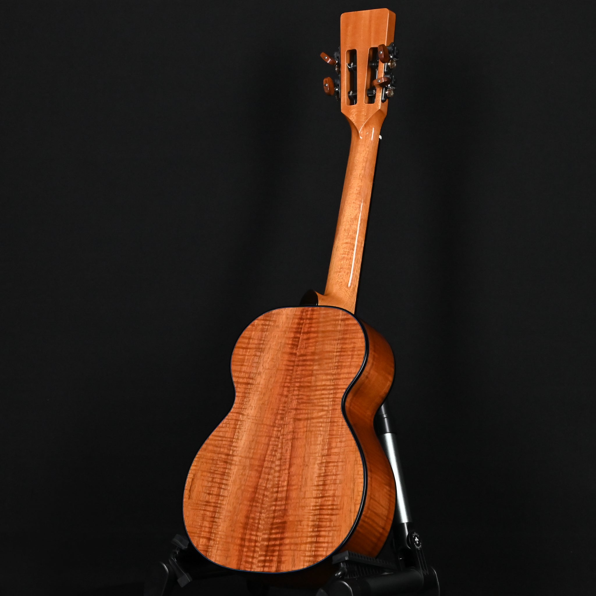 Kamaka Ukulele Tenor 4-String Jake Shimabukuro “Blue” (260340)