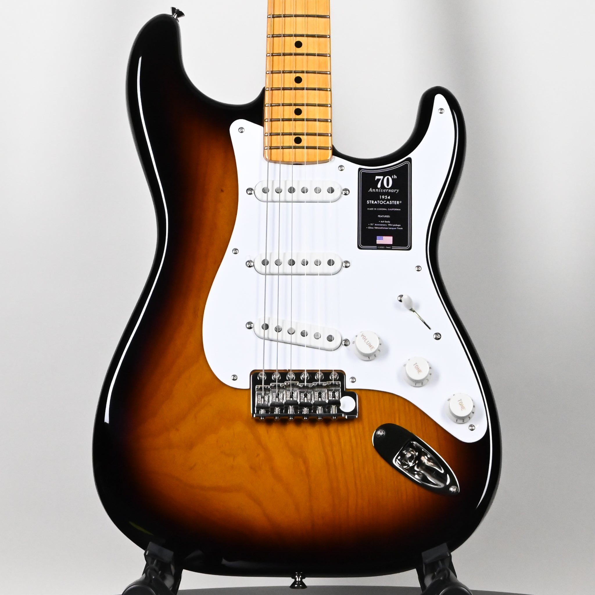 Fender 70th Anniversary American Vintage II 1954 Stratocaster- 2 Color Sunburst 2024 (V703802)