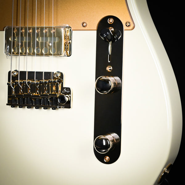 Suhr Mateus Asato Signture Series Classic T w/ Lollar Gold Foil Pickups & Tremolo- MA White (81394)