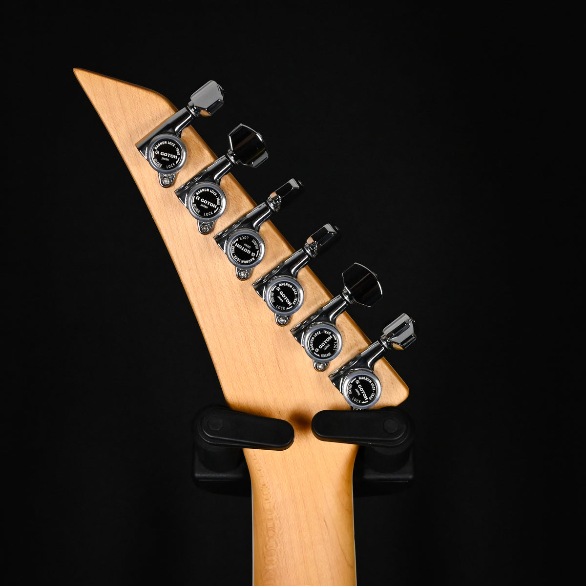 Jackson Custom Shop USA Gus G. Signature Star- Ivory 2026 (J11591)