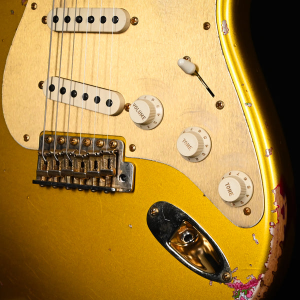 Fender Custom Shop 1962 Stratocaster w/ Gold Hardware Heavy Relic- Frost Gold / Pink Paisley 2025 (R133981)