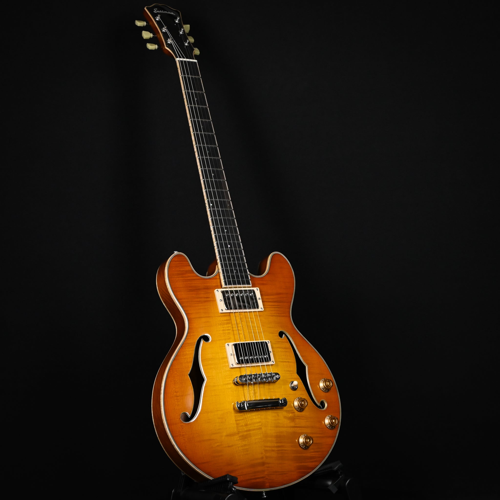 Eastman T184MX Semi-Hollowbody Electric Guitar- Goldburst 2026 (P2500579)
