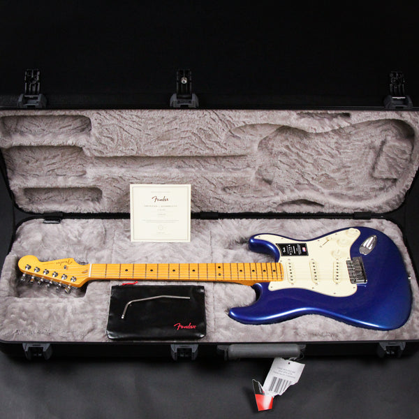 Used Fender American Ultra Stratocaster SSS Maple Fingerboard Cobra Blue (US22081239)
