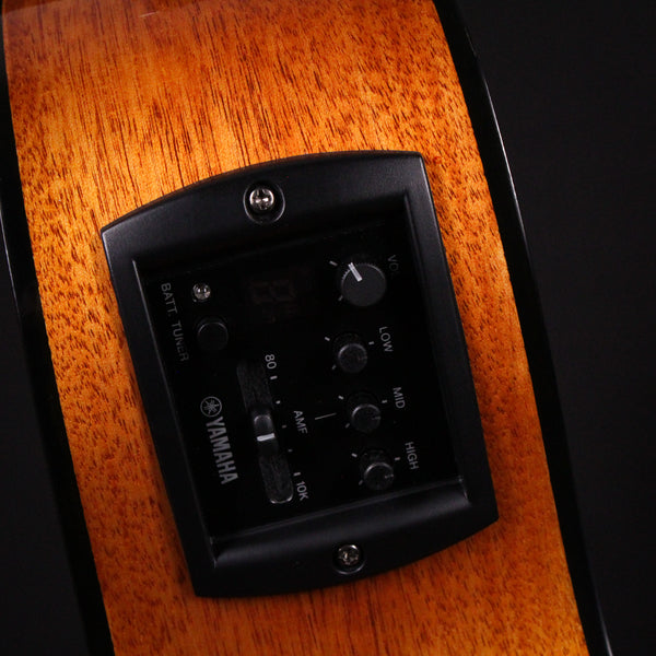Yamaha FSX800C Concert Cutaway Acoustic Electric Guitar Natural (IHX271662)