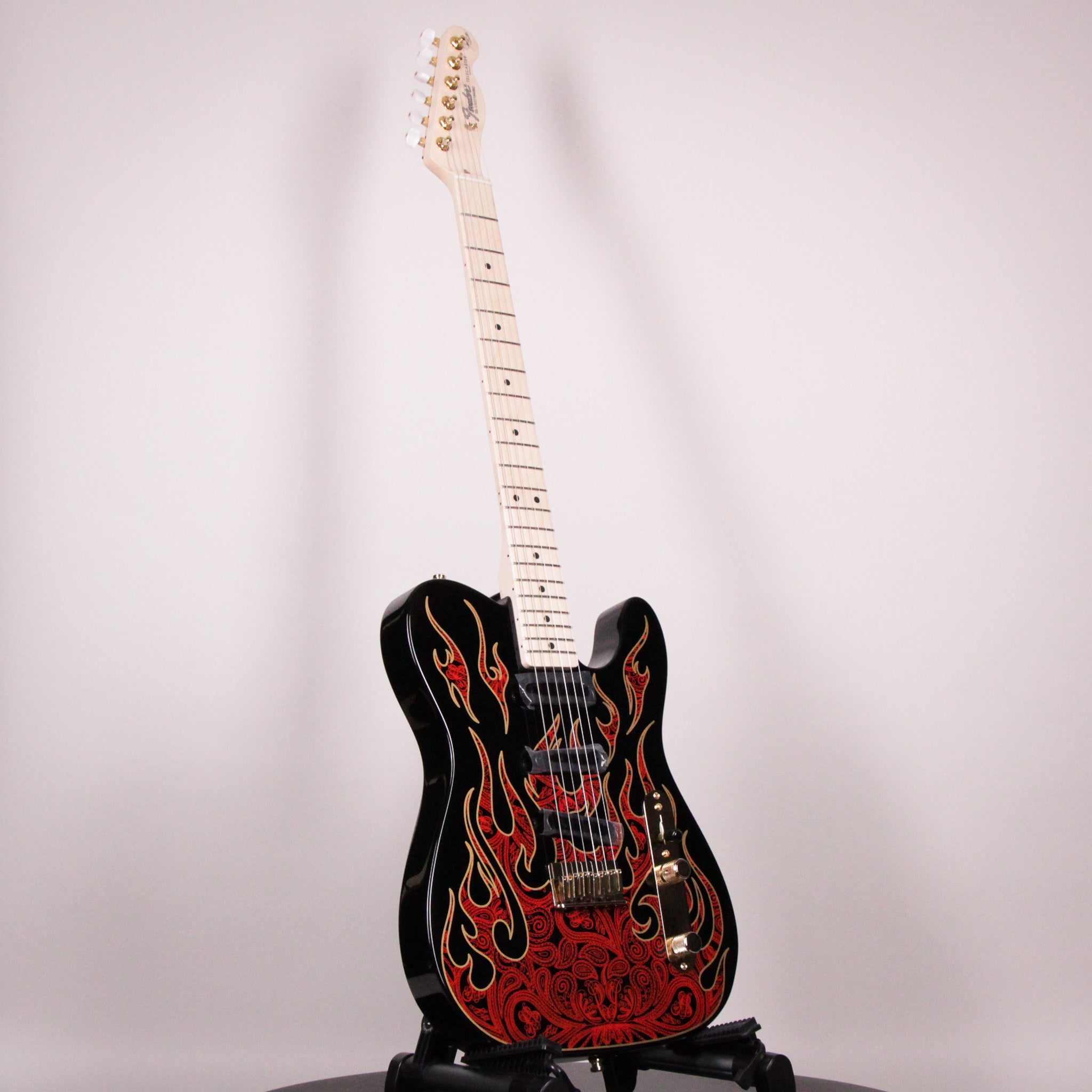 Fender James Burton Telecaster Red Paisley Flames Maple Fingerboard (US22184062)