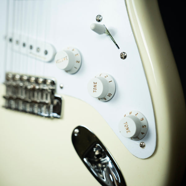 Fender Eric Clapton Stratocaster Maple Fingerboard Olympic White (US22016693)