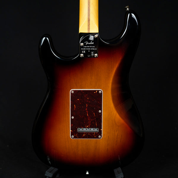 Fender American Professional II Stratocaster 3-Color Sunburst Rosewood Fingerboard SSS (US22009860)
