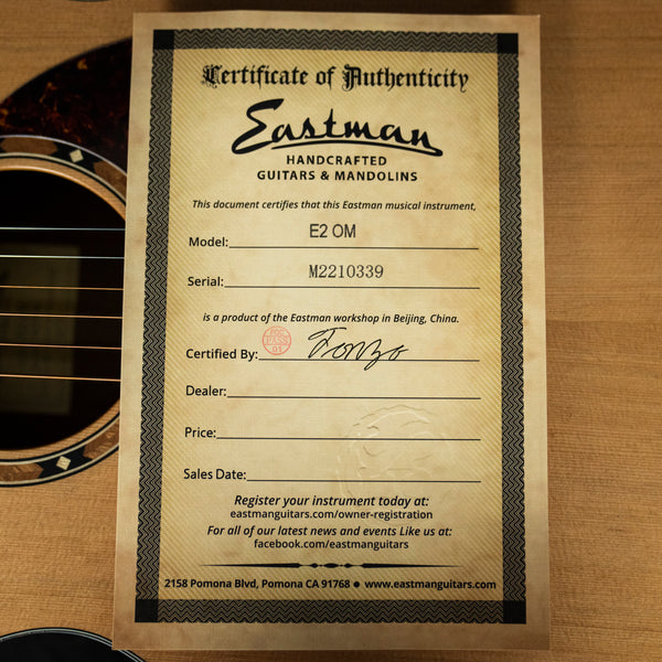 Eastman E2OM Orchestra Acoustic Guitar Natural Cedar Top (2210339)