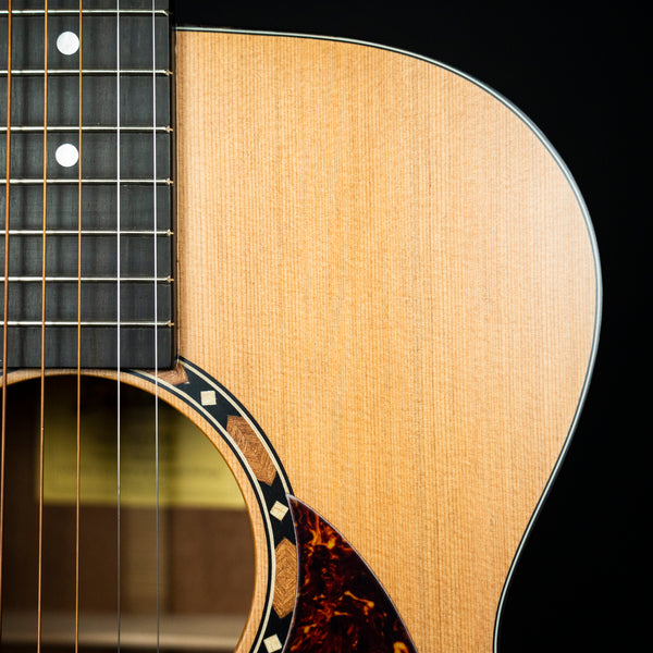 Eastman E2OM Orchestra Acoustic Guitar Natural Cedar Top (2210339)