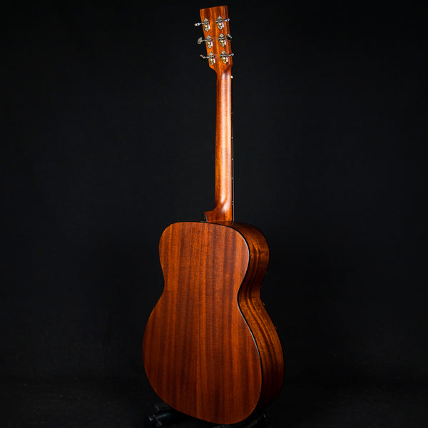 Eastman E2OM Orchestra Acoustic Guitar Natural Cedar Top (2210339)